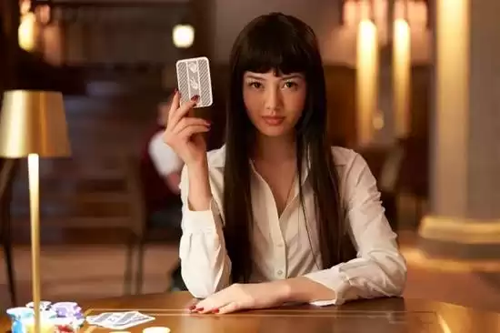 《狂赌之渊》Netflix美剧版中文预告公开 这女主给几分?