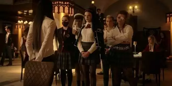 《狂赌之渊》Netflix美剧版中文预告公开 这女主给几分?