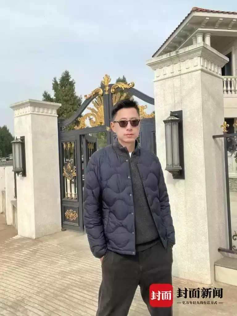 男子搬砖9年攒下200万 对话当事人:还会继续干