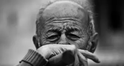 这两种职业的阿尔茨海默病死亡率最低，这意味着什么？