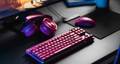 怒怼消费者“像狗一样”！罗技广告彻底翻车，甩锅道歉遭全网炮轰