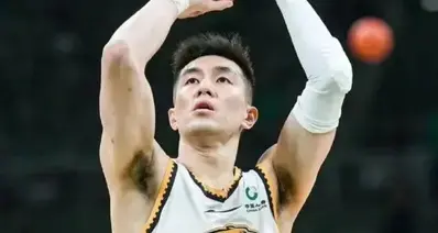 郭艾伦被诈骗近千万冲上热搜第一