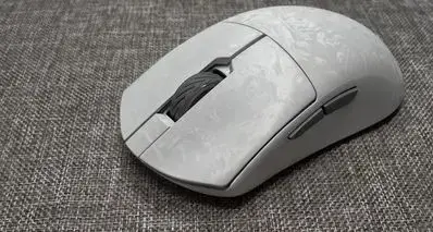 首发99块你就能买到复合碳纤维鼠标？SKN朱雀