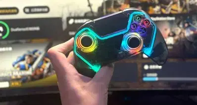 两张出头的PS5手柄？结果还是Xbox布局！哥们你想干啥？