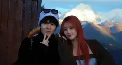 Rookie 深夜发长文道歉！9 年情断 + 新欢争议全扛